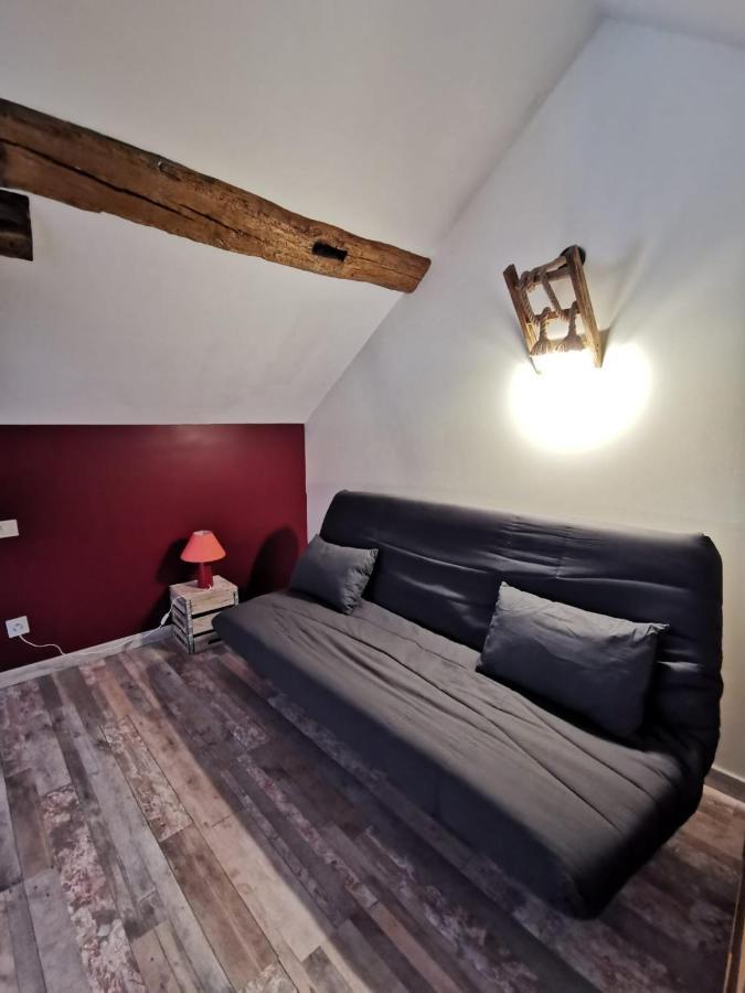 Gites Les Ecuries Saserang Mouilleron Екстериор снимка